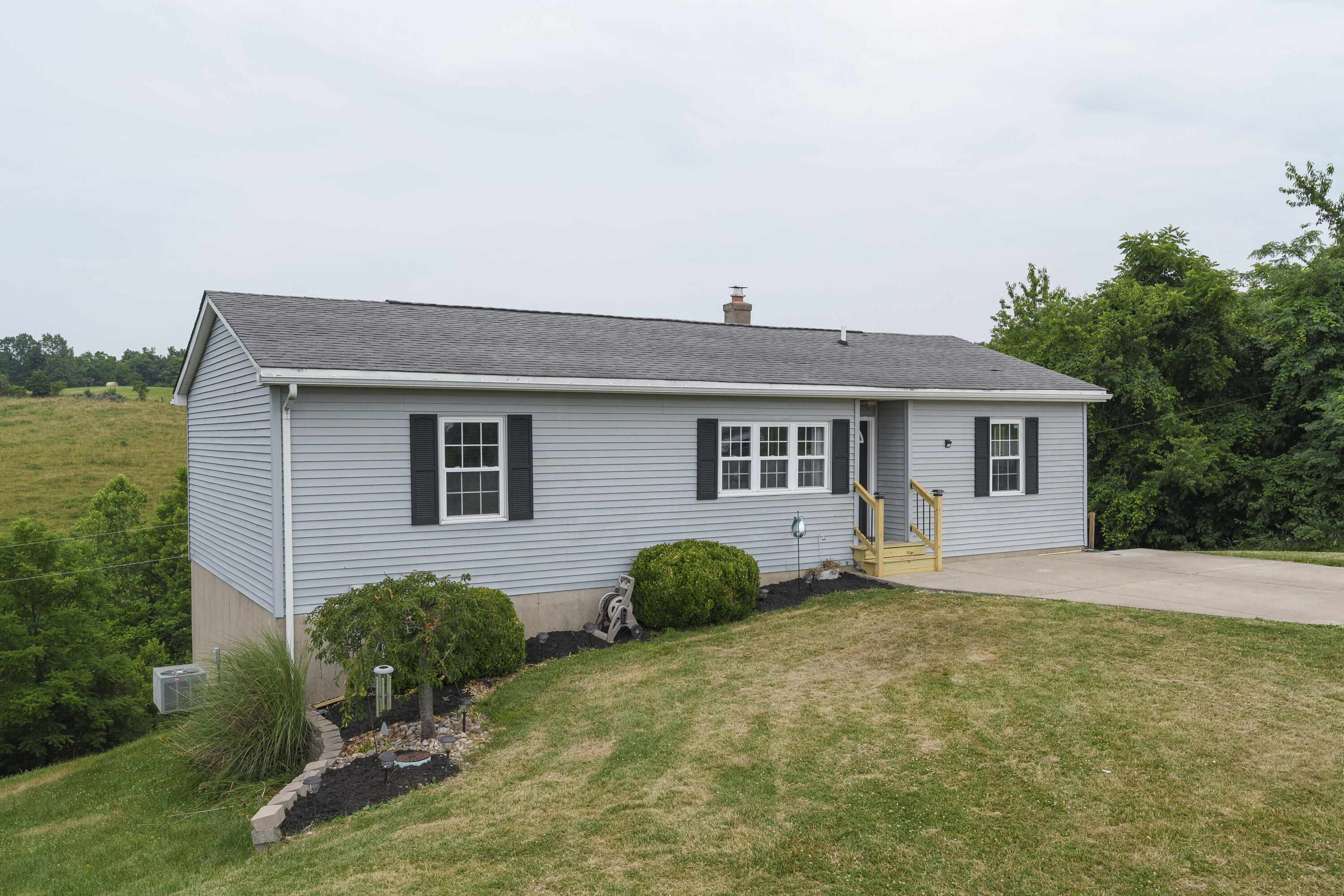 1096 Siry Road California, KY 41007 - Photo 4 of 34 Gallery Image 4