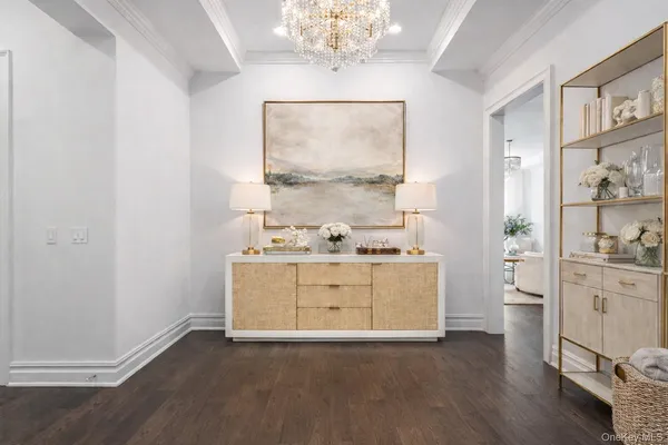 $4,698,000 | 3000 Royal Court, Unit 3308, North Hills, NY 11040