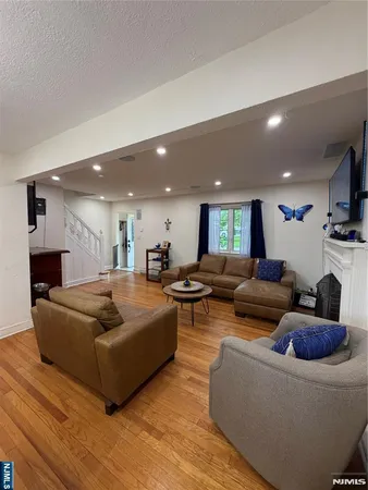 $649,900 | 600 Palisade Avenue, Teaneck, NJ 07666