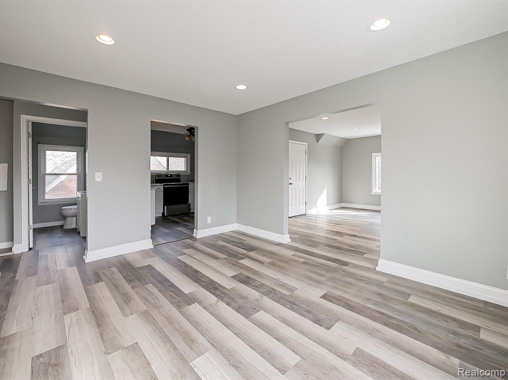 13 Mohawk Road Pontiac, MI 48341 - Photo 5 of 24