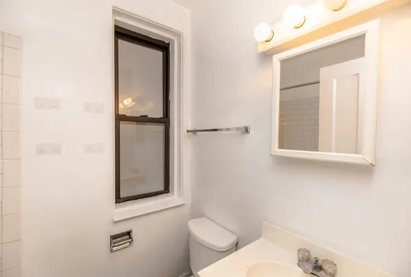 $1,395 | 1504 North Dearborn Parkway, Unit 212, Chicago, IL 60610