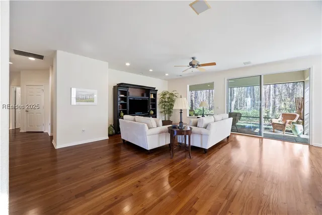 $525,000 | 167 Hampton Circle, Bluffton, SC 29909