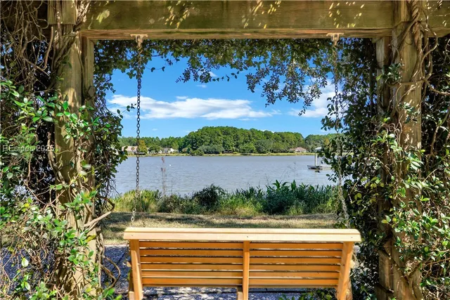 $525,000 | 167 Hampton Circle, Bluffton, SC 29909
