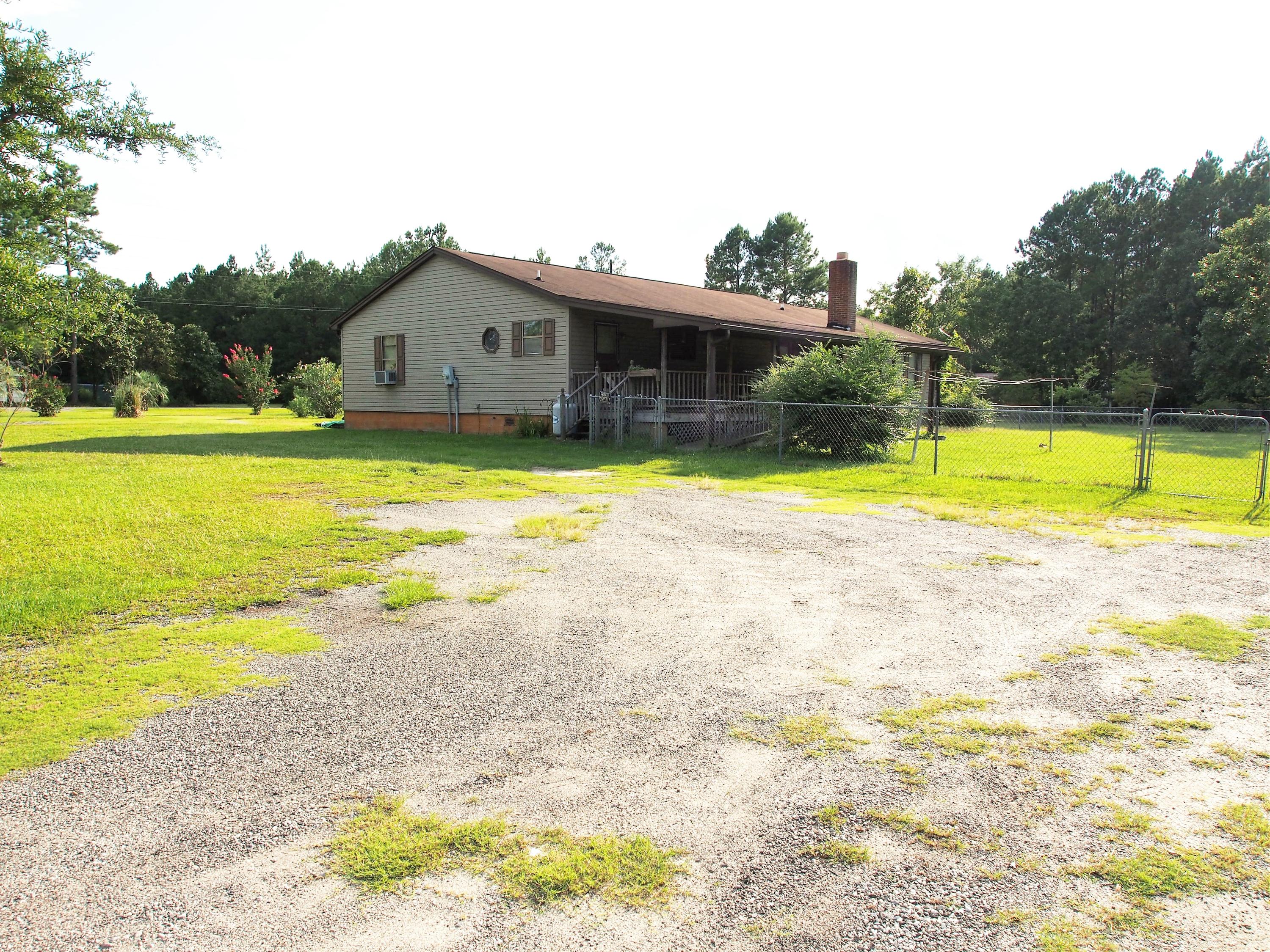 1222 Witherbee Road Moncks Corner, SC 29461 - Photo 4 of 40 1g
