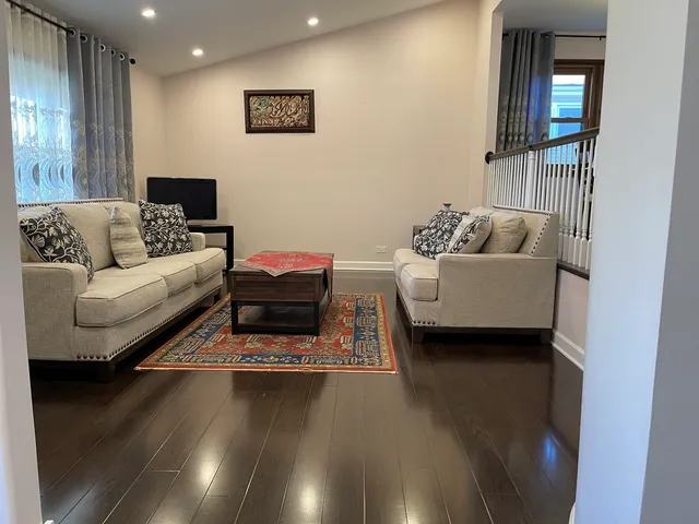 $540,000 | 1925 East Waverly Lane, Arlington Heights, IL 60004