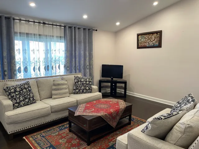 $540,000 | 1925 East Waverly Lane, Arlington Heights, IL 60004