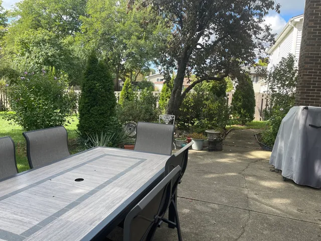 $540,000 | 1925 East Waverly Lane, Arlington Heights, IL 60004