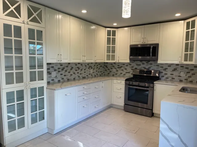 $540,000 | 1925 East Waverly Lane, Arlington Heights, IL 60004