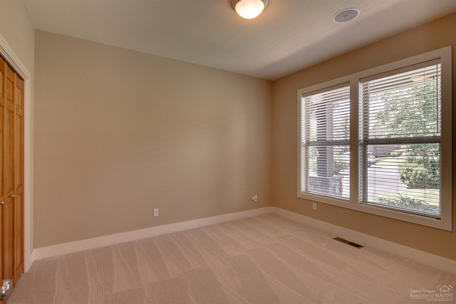 61830 Fall Creek Loop Bend, OR 97702 - Photo 12 of 25 Gallery Image 12