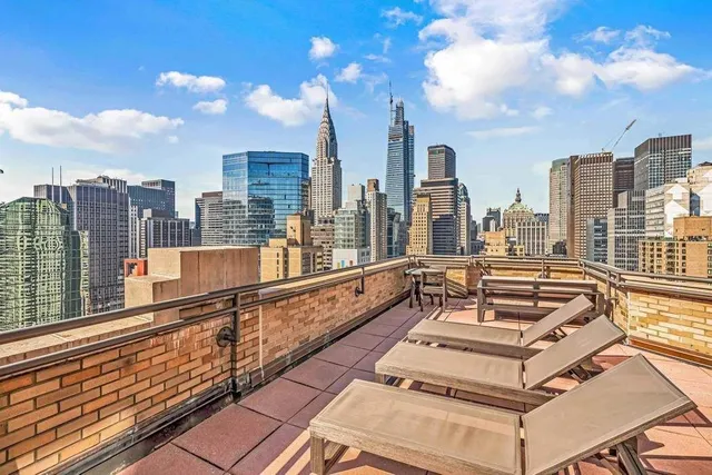 $829,000 | 310 East 46th Street, Unit 8L | Midtown East