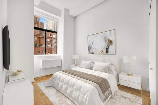 $829,000 | 310 East 46th Street, Unit 8L | Midtown East