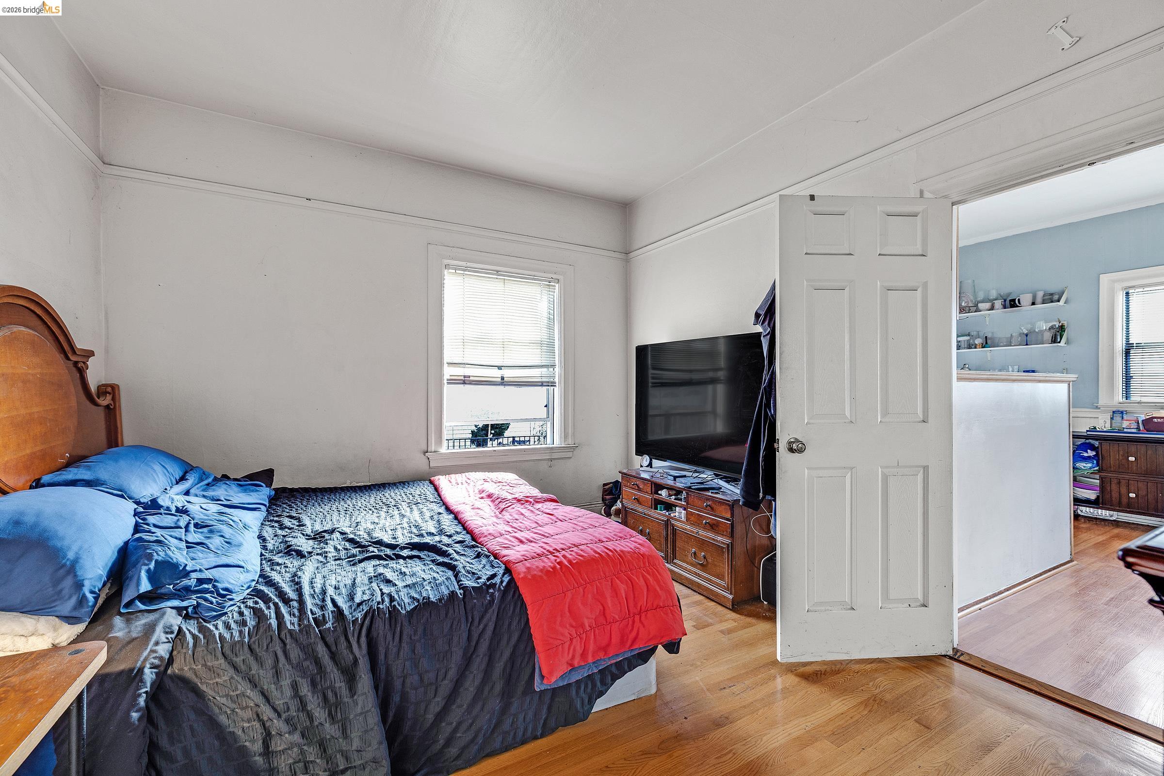 976 Park Street Alameda, CA 94501 - Photo 11 of 36