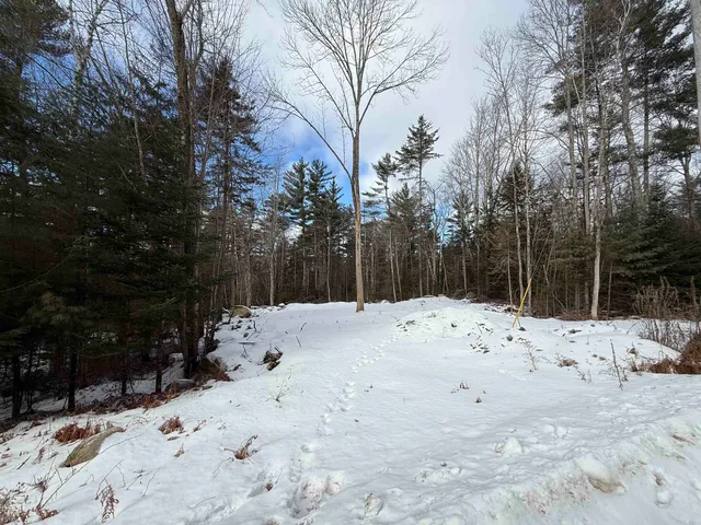 $99,500 | 11 Dove Lane, Canaan, NH 03741