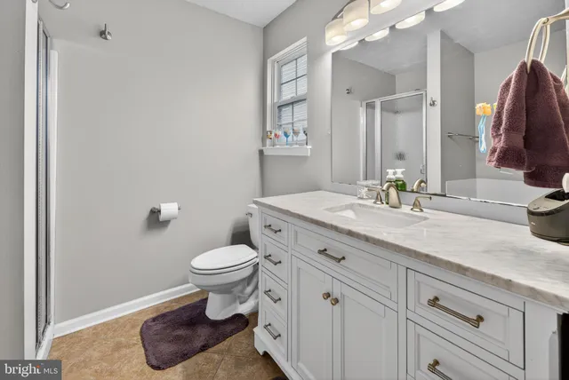 $475,000 | 44 Brook Drive, Burlington, NJ 08016