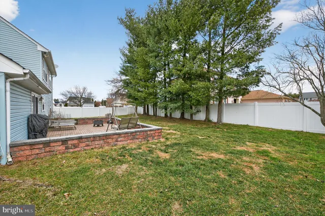 $475,000 | 44 Brook Drive, Burlington, NJ 08016