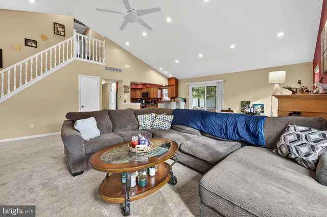 $475,000 | 44 Brook Drive, Burlington, NJ 08016