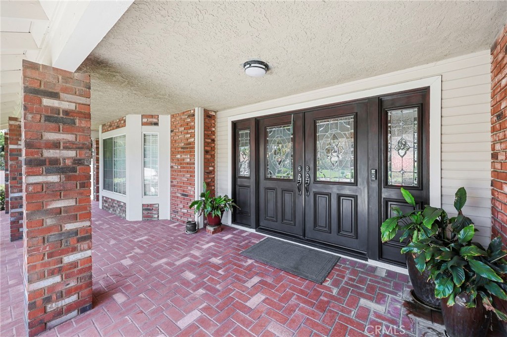 1657 Southport Drive Riverside, CA 92506 - Photo 6 of 41