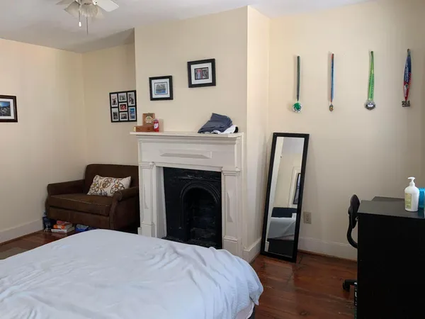 $2,375 | 107 Smith Street, Unit B, Charleston, SC 29403