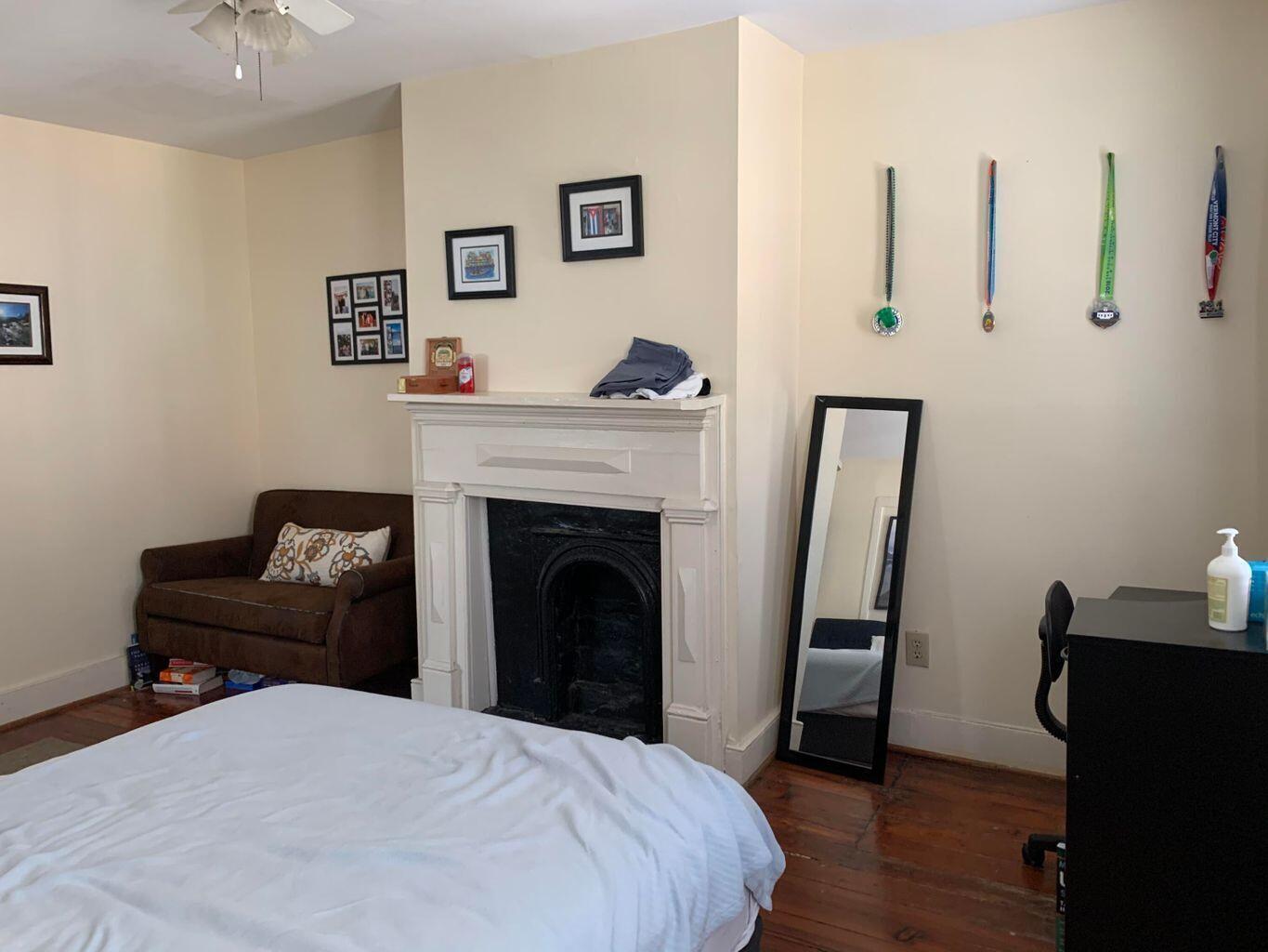 107 Smith Street, Unit B Charleston, SC 29403 - Photo 13 of 21 Main bedroom (different furniture)