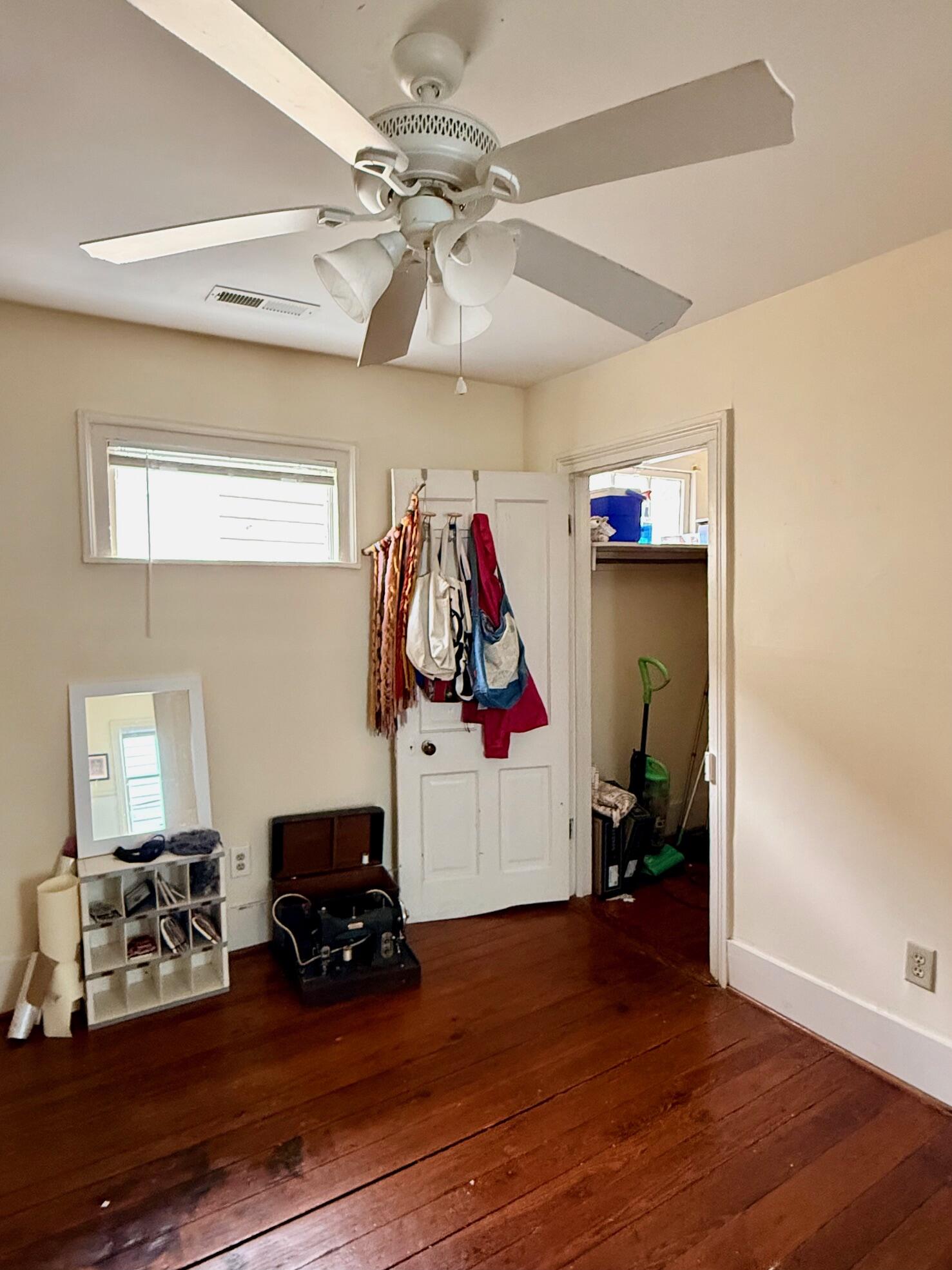 107 Smith Street, Unit B Charleston, SC 29403 - Photo 16 of 21 2nd bedroom