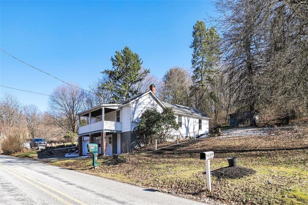 1080 Valley Club Road Irwin, PA 15642 - Photo 2 of 23 Gallery Image 2