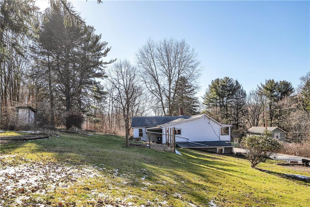1080 Valley Club Road Irwin, PA 15642 - Photo 4 of 23 Gallery Image 4