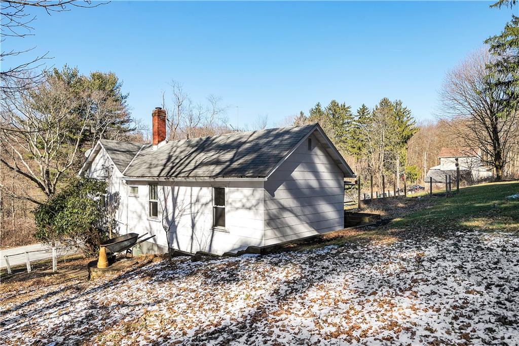 1080 Valley Club Road Irwin, PA 15642 - Photo 7 of 23 Gallery Image 7