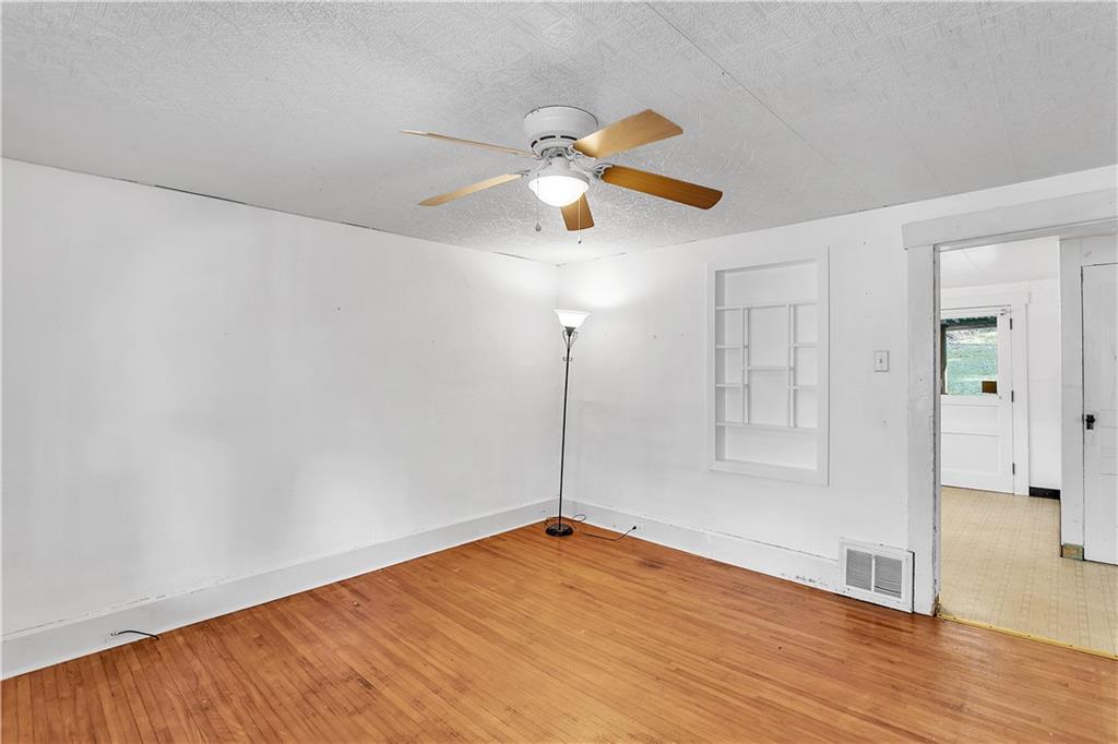 1080 Valley Club Road Irwin, PA 15642 - Photo 10 of 23 Gallery Image 10