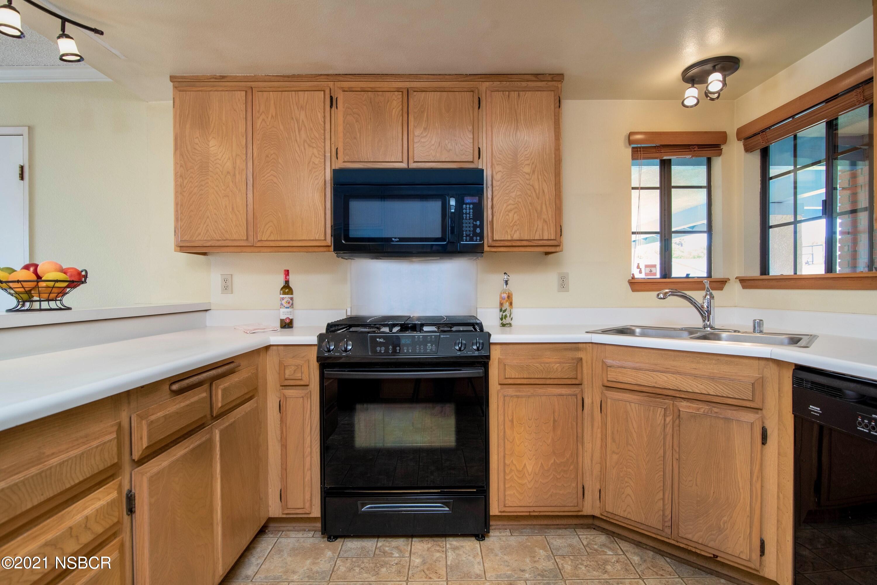 513 Crosby Drive Lompoc, CA 93436 - Photo 5 of 18 008_74701811