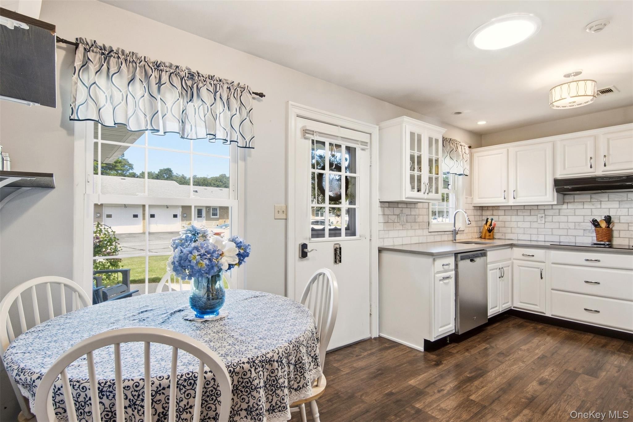 299 Cardiff Court, Unit B Ridge, NY 11961 - Photo 17 of 37 Gallery Image 17