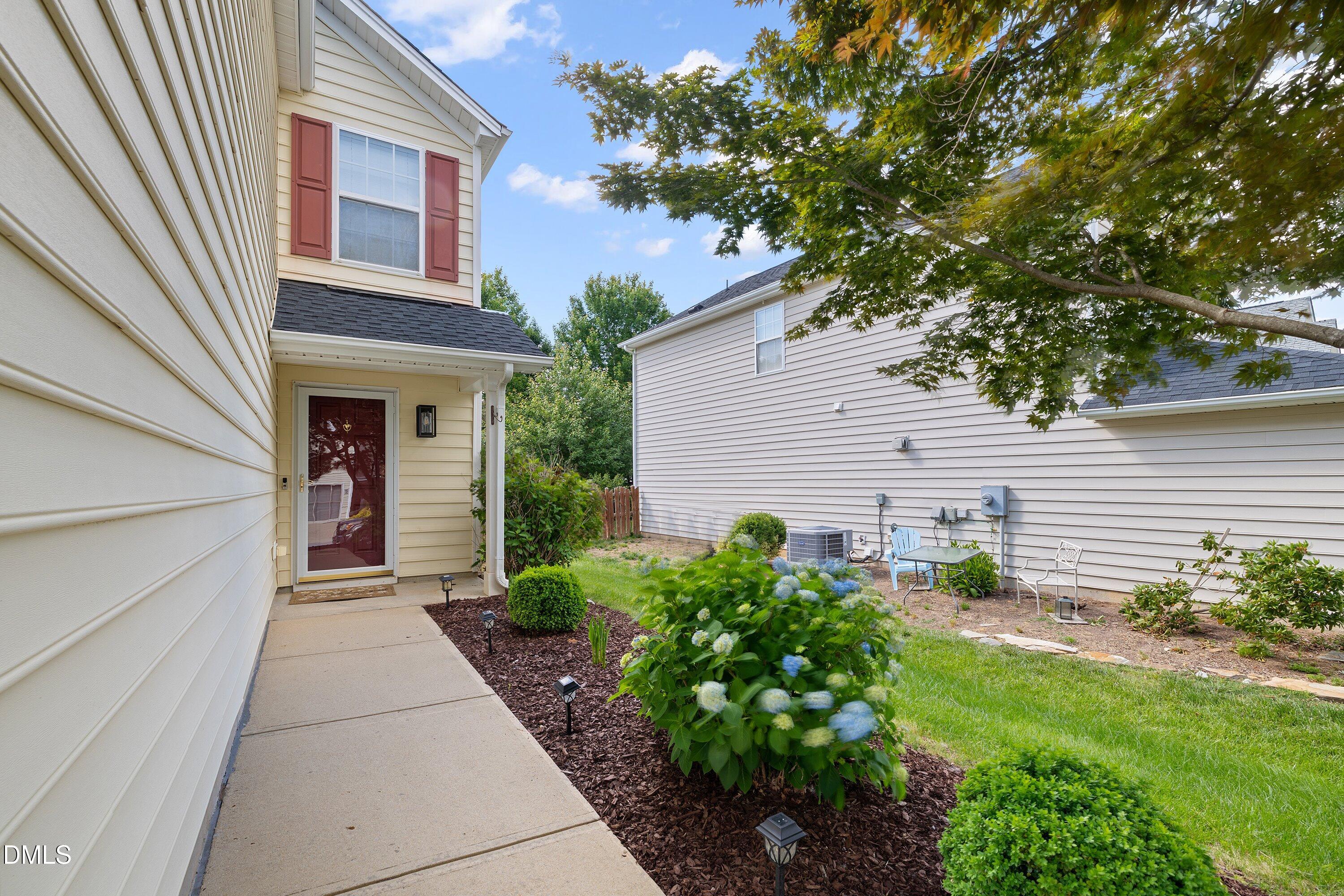 314 Inkster Cove Raleigh, NC 27603 - Photo 2 of 39 06-314 Inkster Cove_3987