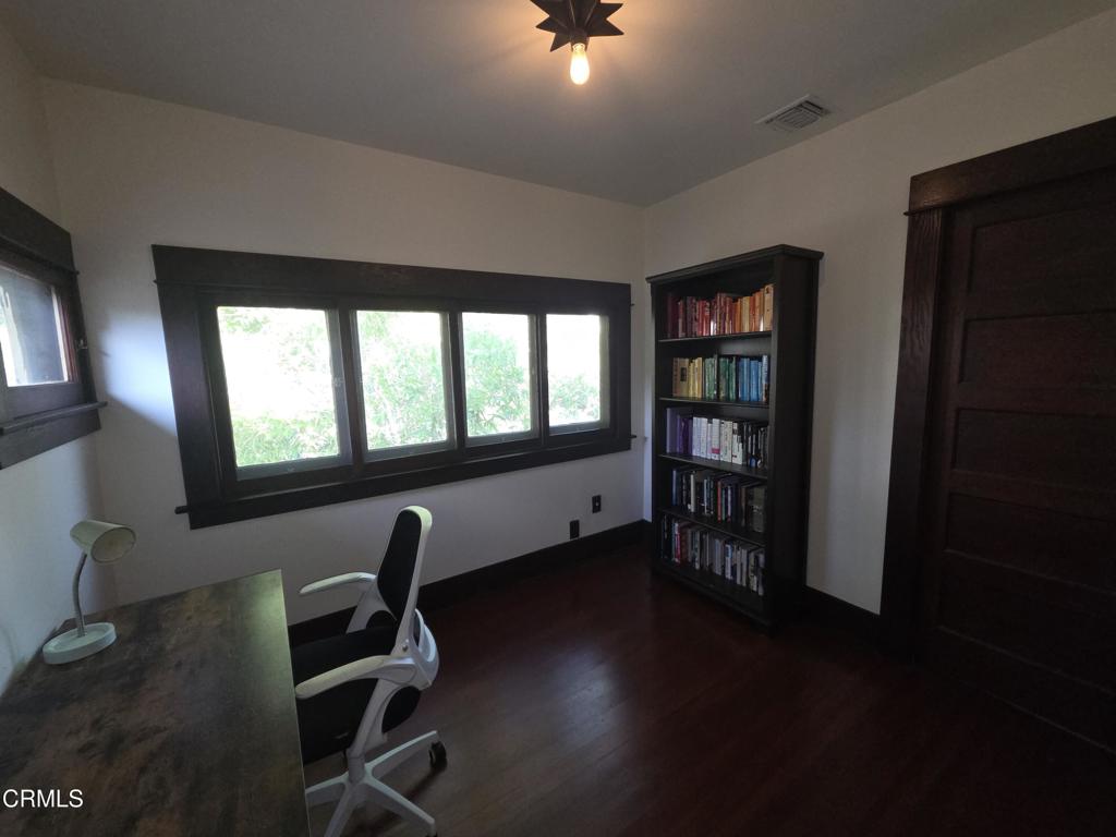 126 North Meridith Avenue Pasadena, CA 91106 - Photo 14 of 31 13 office
