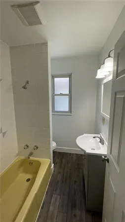 $1,000 | 424 West 7th Avenue, Unit 1, Tarentum, PA 15084