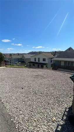 $1,000 | 424 West 7th Avenue, Unit 1, Tarentum, PA 15084