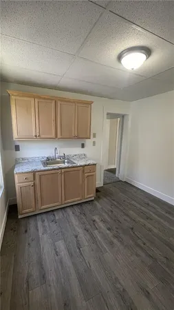 $1,000 | 424 West 7th Avenue, Unit 1, Tarentum, PA 15084