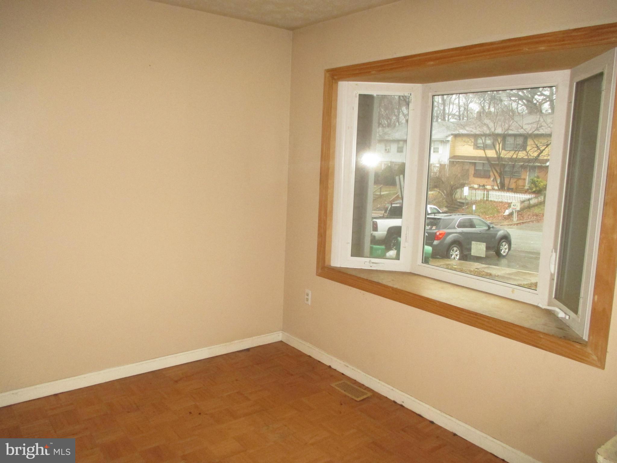 149 East Village Road Elkton, MD 21921 - Photo 2 of 10 Dining Room