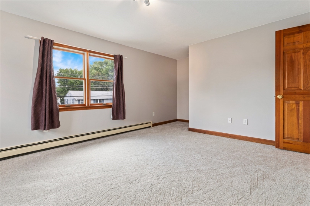 19 Cedar Grove Avenue Peabody, MA 01960 - Photo 15 of 34 Gallery Image 15