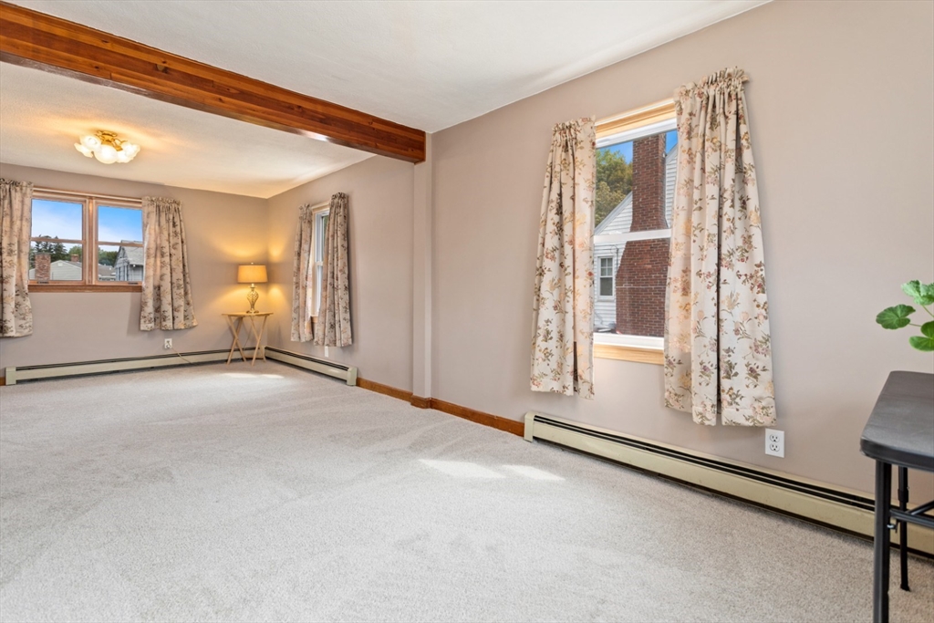 19 Cedar Grove Avenue Peabody, MA 01960 - Photo 4 of 34 Gallery Image 4