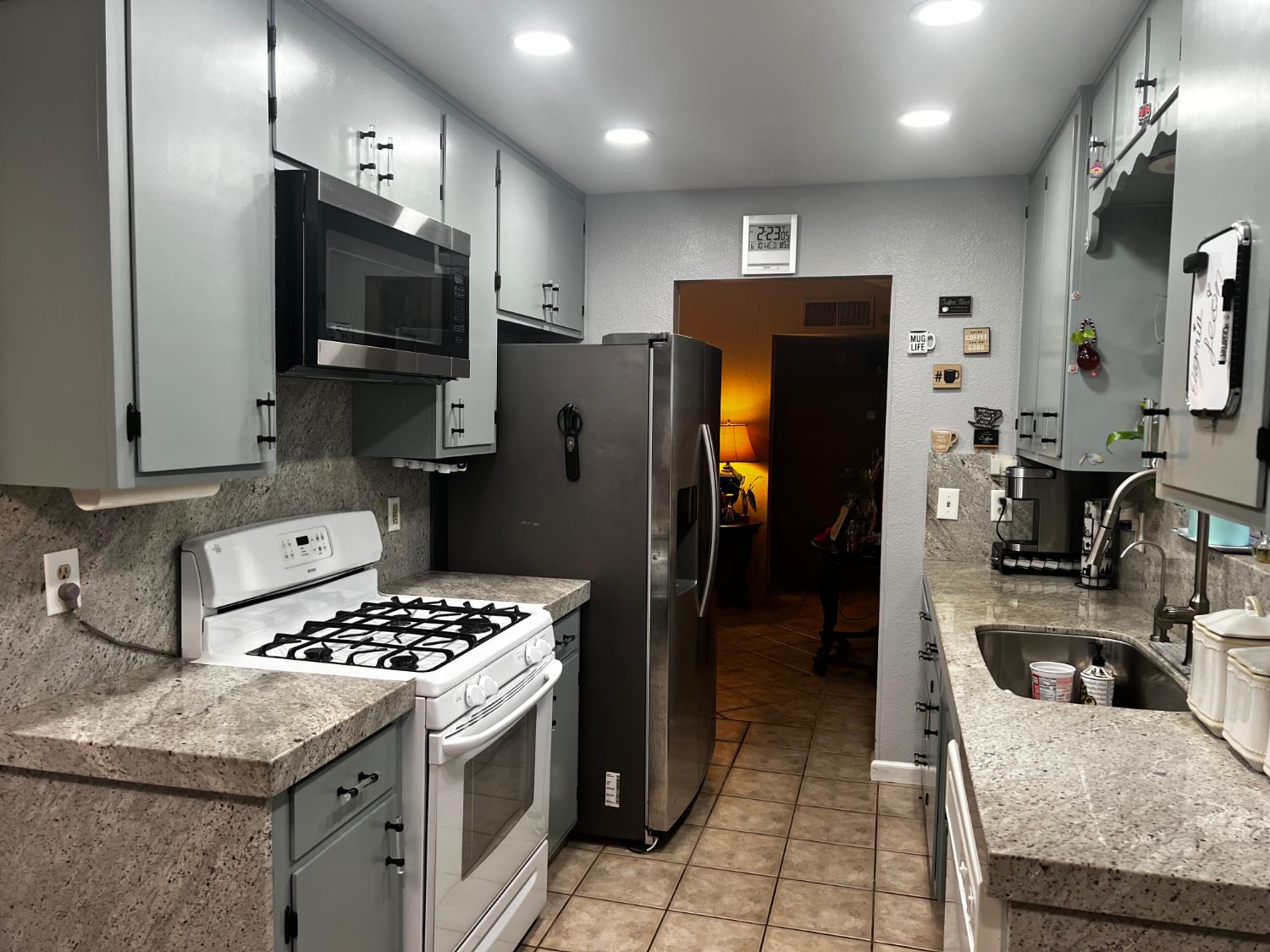 2013 Robertson Road Modesto, CA 95351 - Photo 12 of 19