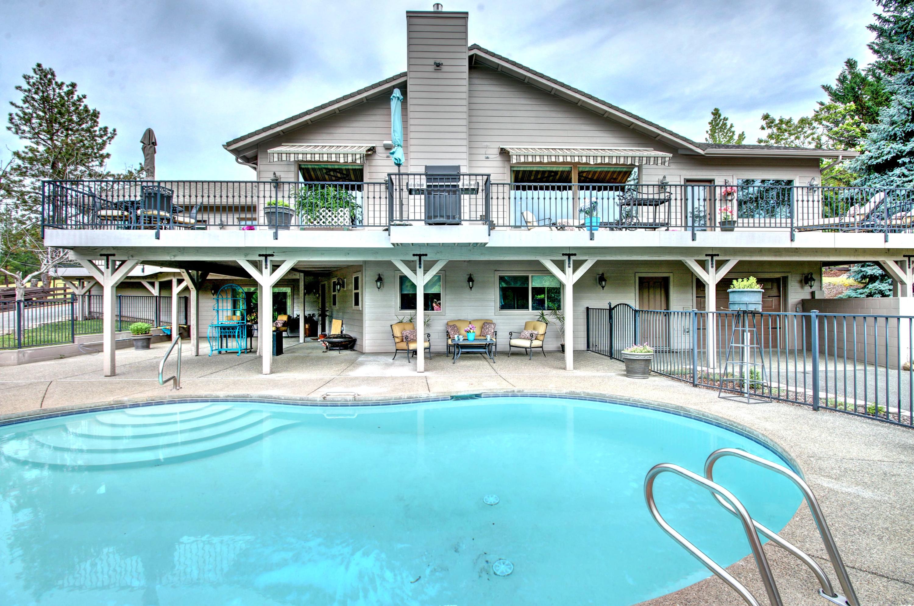 100 Springbrook Drive Grants Pass, OR 97527 - Photo 44 of 57 Pool area
