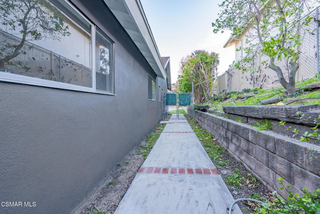 2085 Rayshire Street Thousand Oaks, CA 91362 - Photo 31 of 49
