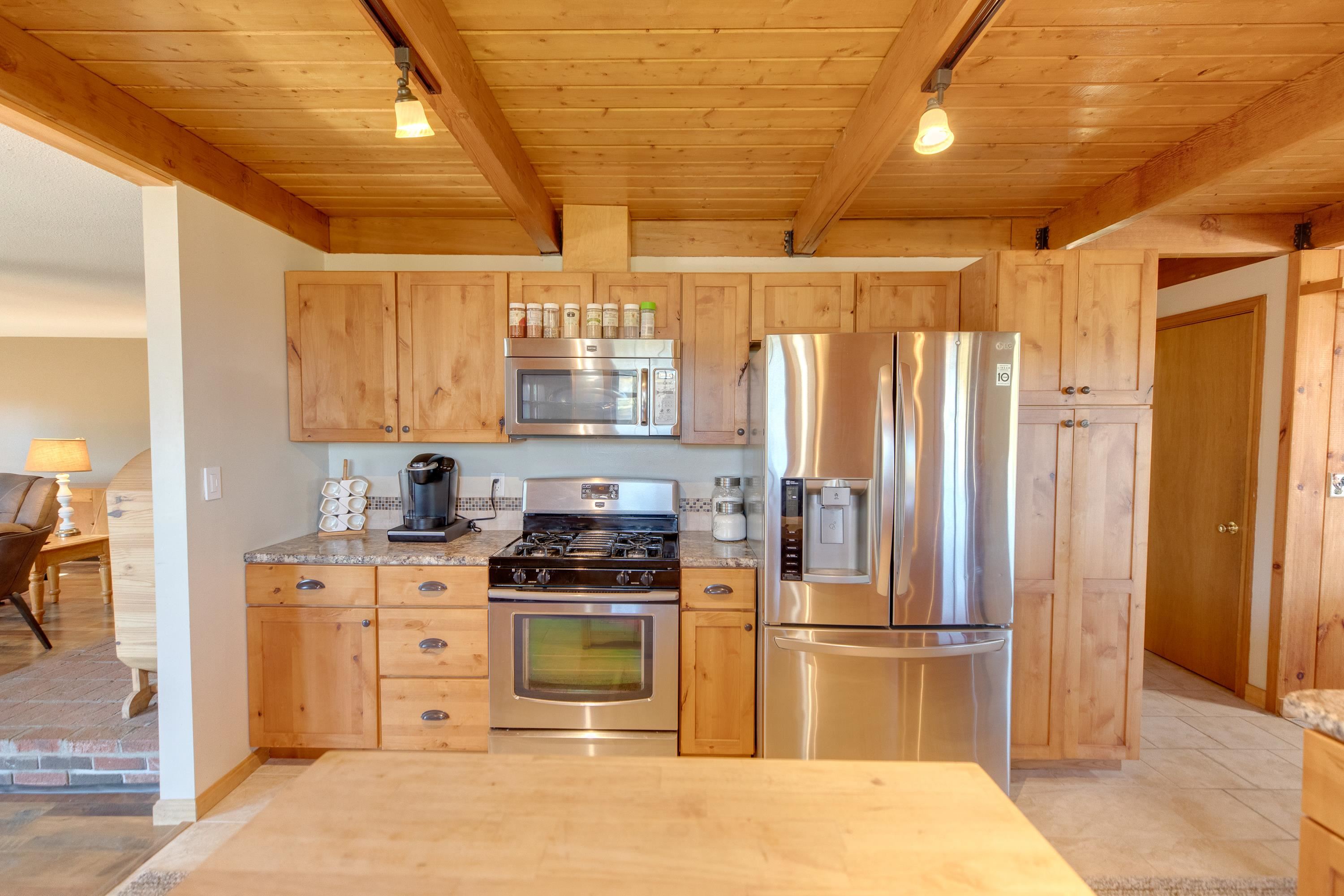 150 Quebec Road Lyman, NH 03585 - Photo 9 of 40