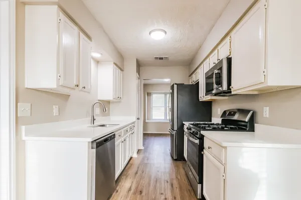 $1,800 | 12207 Evening Glen Court, Tomball, TX 77375