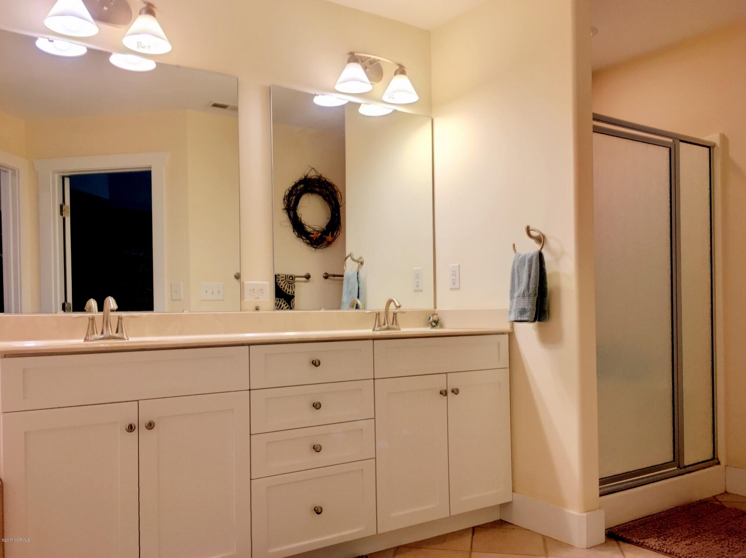 1007 Cordgrass Road Hampstead, NC 28443 - Photo 20 of 31 Master Bathroom