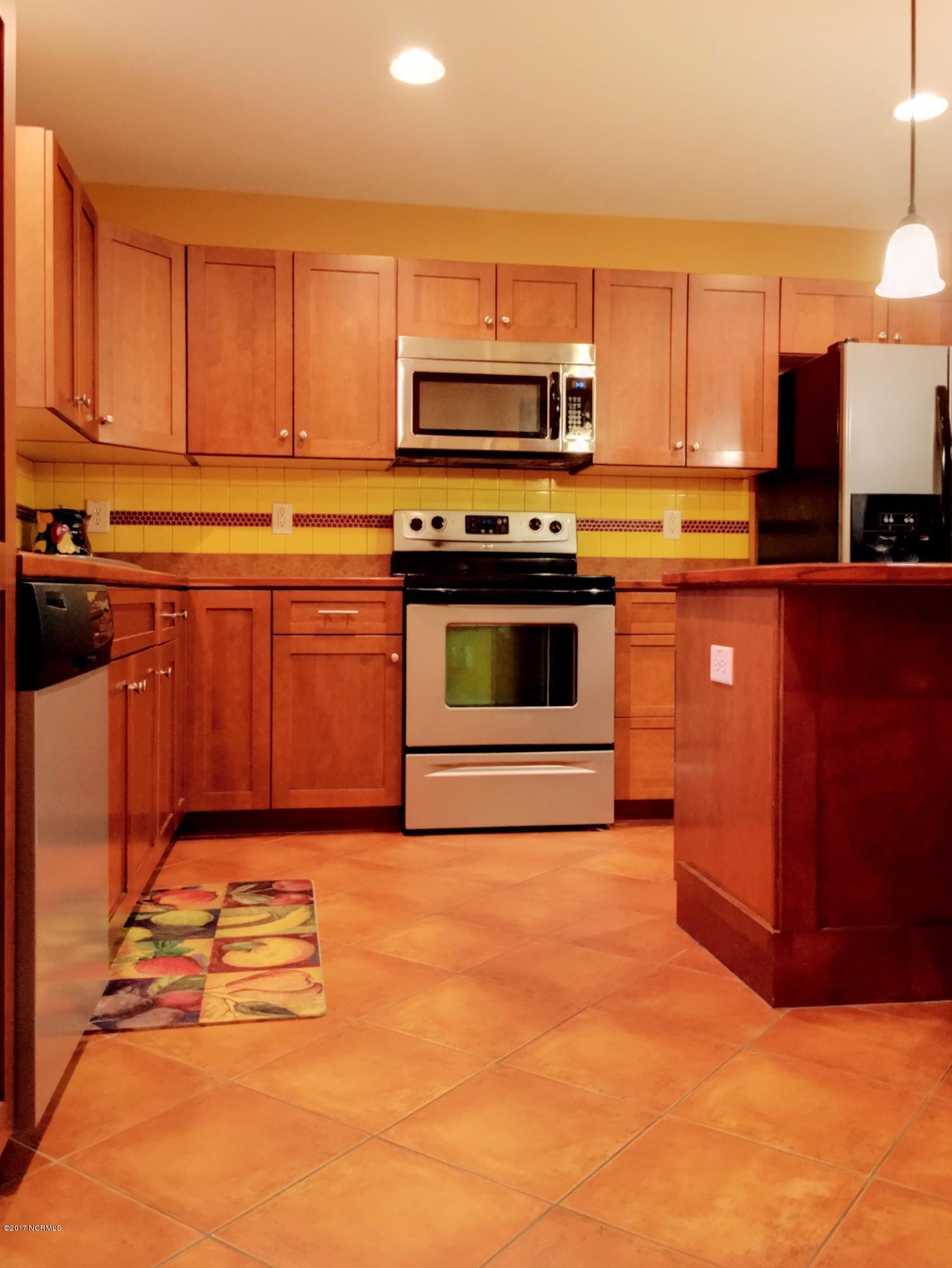1007 Cordgrass Road Hampstead, NC 28443 - Photo 29 of 31 Stainless Appliances
