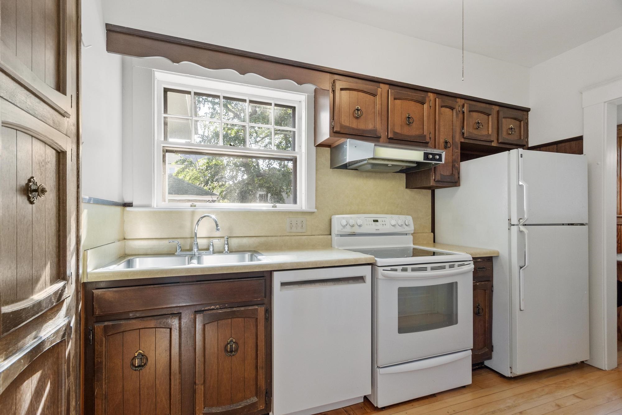 133 North Adams Street Manchester, NH 03104 - Photo 18 of 53