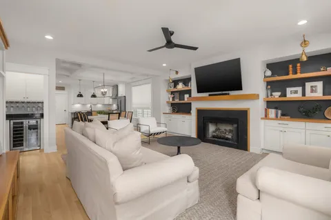 $889,000 | 4609 B Illinois Avenue, Nashville, TN 37209