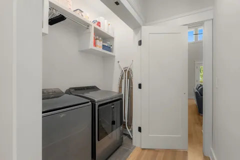 $889,000 | 4609 B Illinois Avenue, Nashville, TN 37209