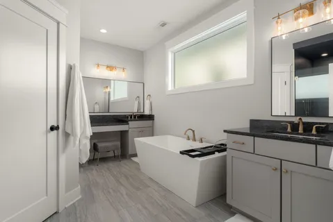 $889,000 | 4609 B Illinois Avenue, Nashville, TN 37209