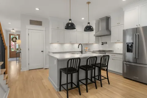 $889,000 | 4609 B Illinois Avenue, Nashville, TN 37209